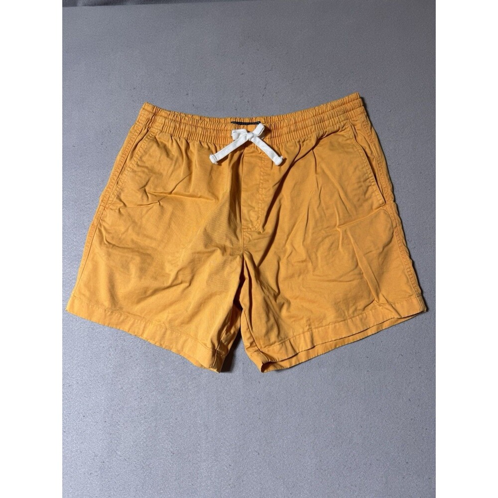 Mens Vineyard Vines Yellow Shorts. Sz Large